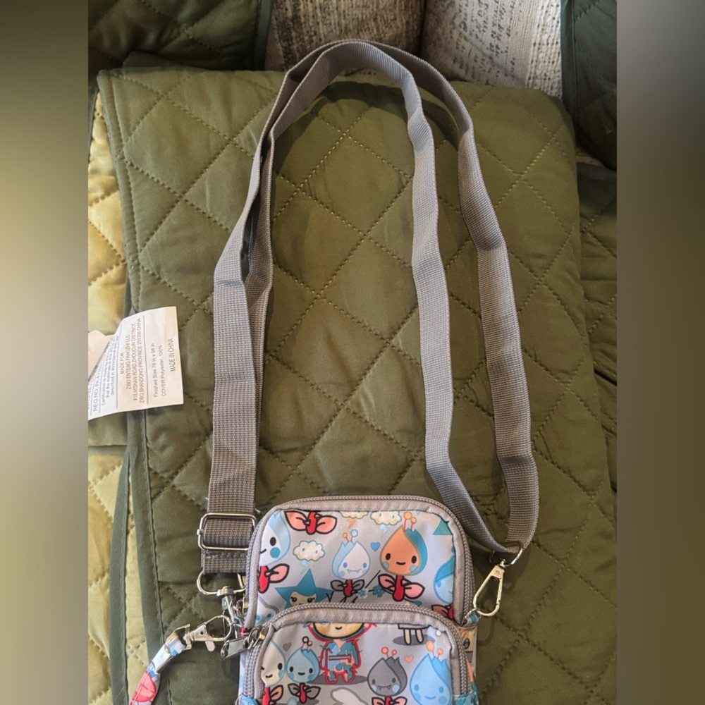Cute Character Crossbody Bag - Picture 8 of 8